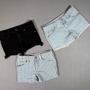 Girls Cat & Jack Super stretch shorts Lot -XS (4/5) light blue, Black, Stripe